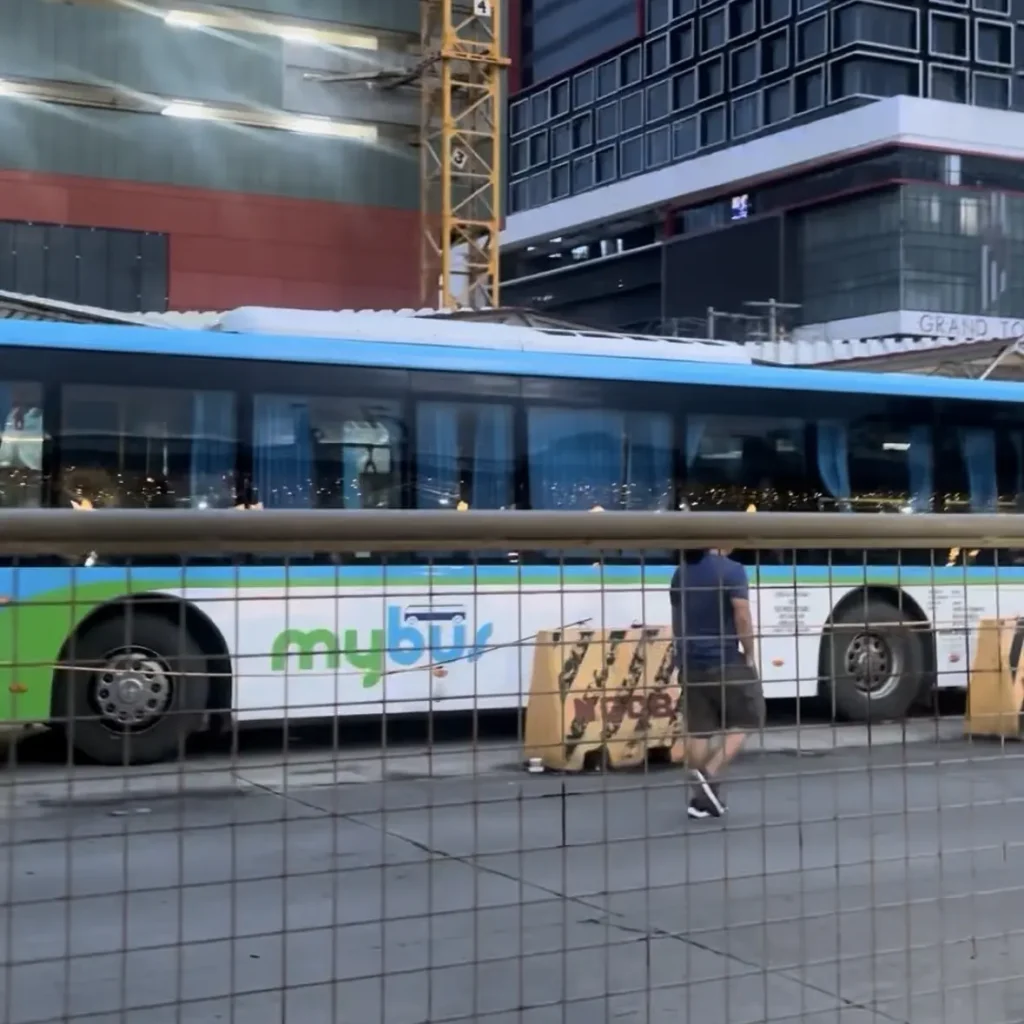 ノースバスターミナルに泊まっていたmybus